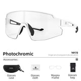 Photochromic Cycling Glasses