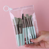 Professional makeup brush set