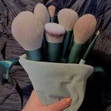 Professional makeup brush set